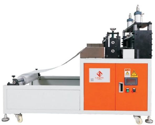Machine intégrée de formage et de découpe de filets d'onde