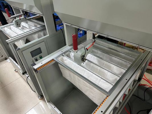 Contrôle PLC 0,6-0,8Mpa Machine de fabrication de filtre à air 3000*1500*1800mm